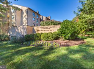 11420 Strand Dr #R-201, Rockville, MD 20852
