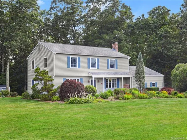 4 Deanna Drive, Oxford, CT 06478