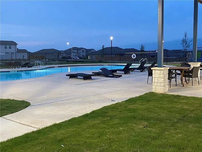 361 Sonterra Dr — Photo 33