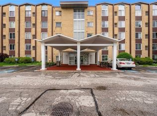 25735 Lorain Rd UNIT 118, North Olmsted, OH 44070