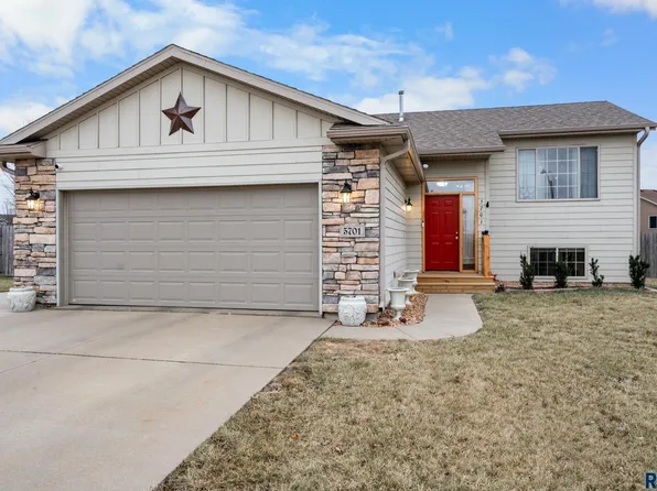 5701 W Bream Ct, Sioux Falls, SD 57107