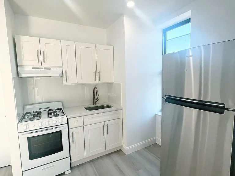 31-88 43rd St #3F — Photo 3