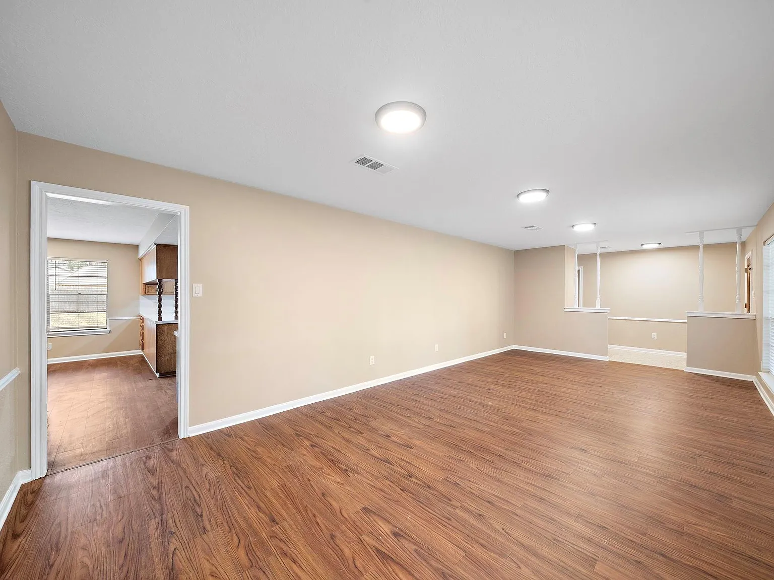 4 bed, 3.0 bath, 2510 sqft, $2,500 — Photo 2