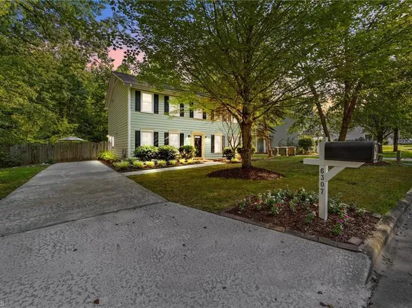 6307 Ridge Haven Rd, Greensboro, NC 27410