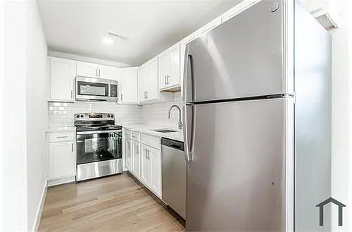 1611 Foulkrod St #304 Photo 1