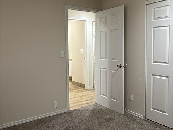 3rd image of 3880 Auburn Rd NE #3908