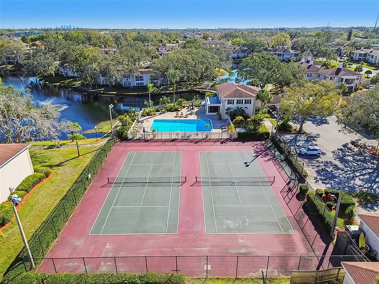 10375 Carrollwood Ln #332 — Photo 36