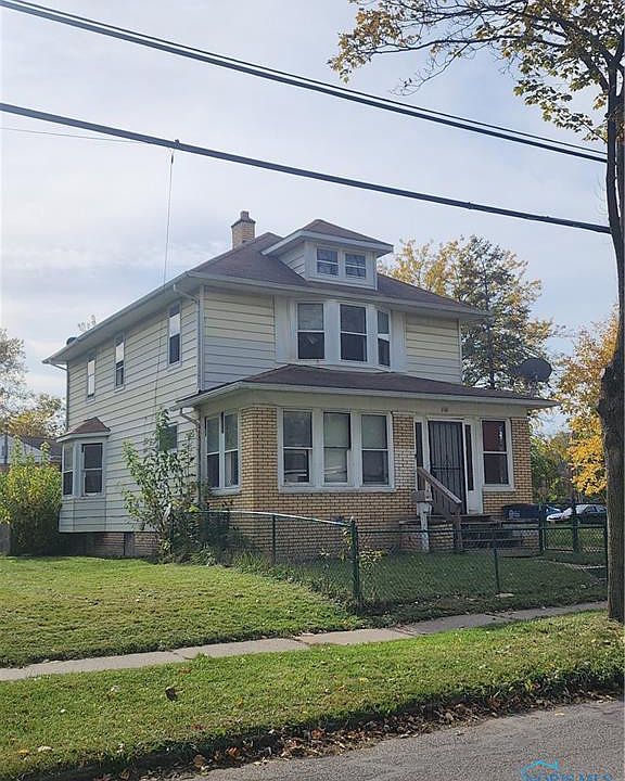 1st image of 606 Earl St