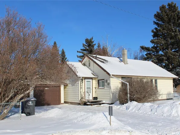 415 2 STREET E, Wilkie, SK S0K 4W0