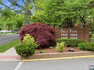2330 Linwood Ave APT 2E, Fort Lee, NJ 07024