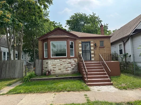 11953 S State St, Chicago, IL 60628