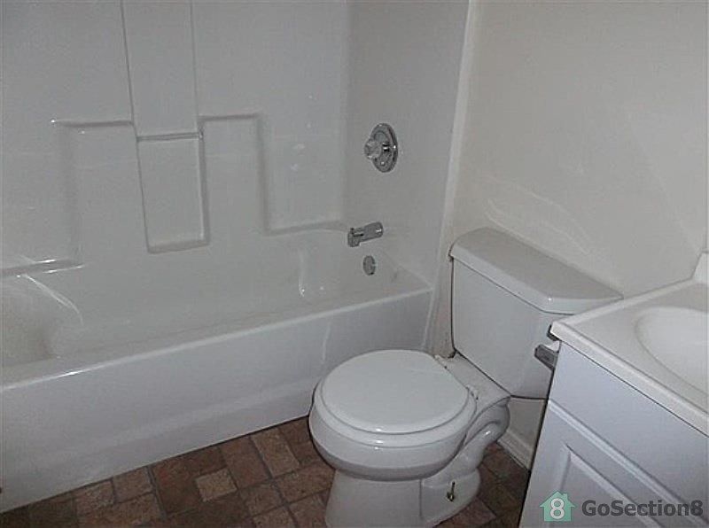 2nd image of 10221 Earl Dr