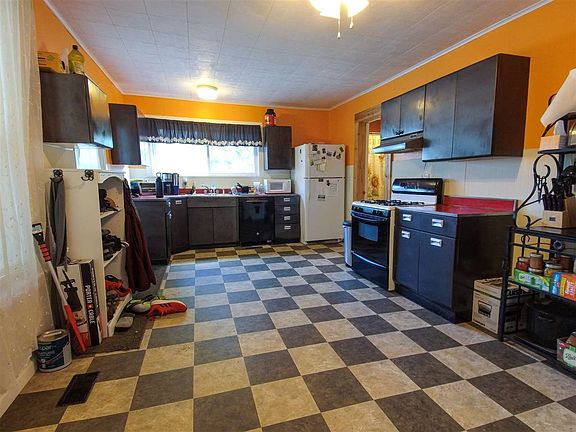 5th image of 810 Caroline St