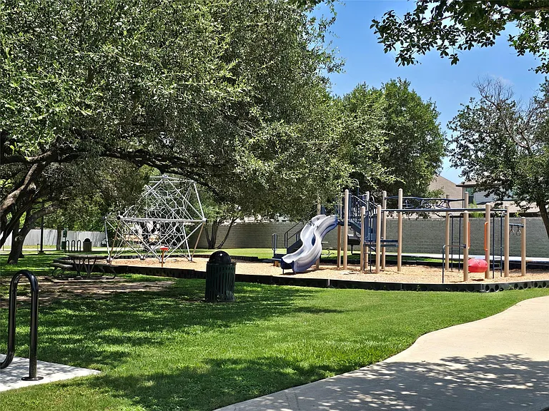 2021 Rim Rock Dr — Photo 10