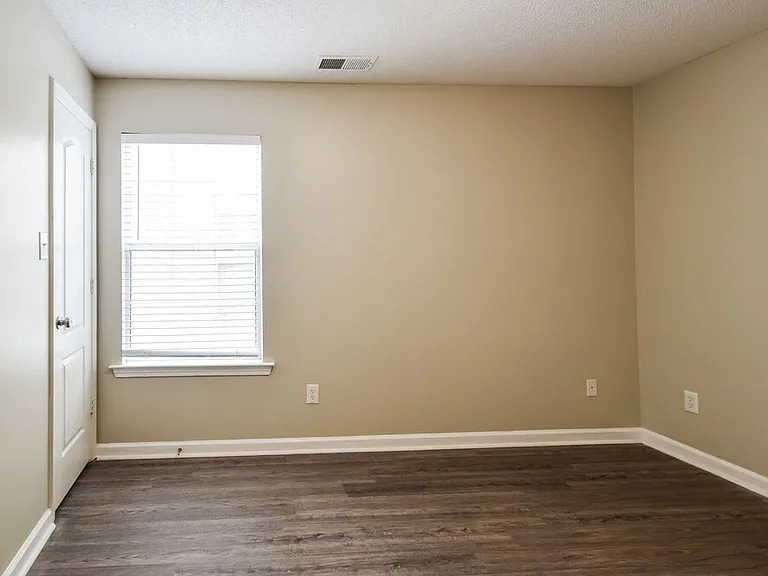 10093 Woodland Hills Dr — Photo 14