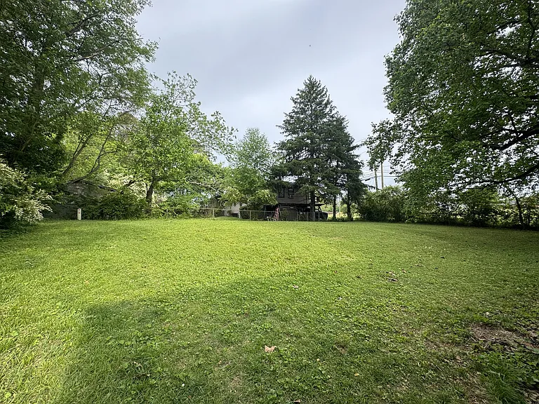 3100 Gayhart Dr NW — Photo 2