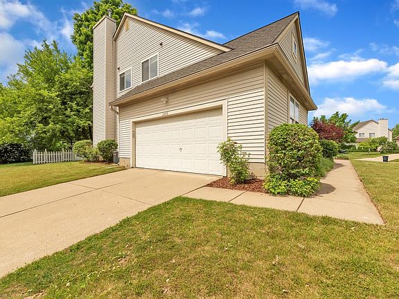 3rd image of 2299 Canyon Ct