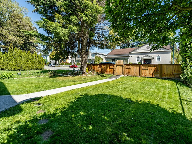 5885 Main St — Photo 26