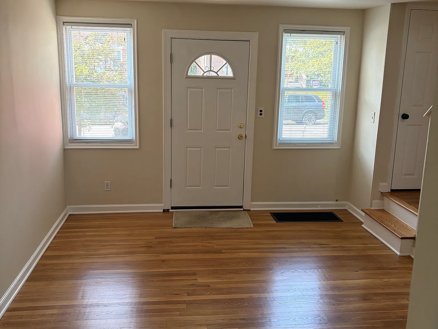 2 bed, 800 sqft, $1,950 — Photo 3