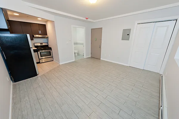 Rented by Compass | media 9