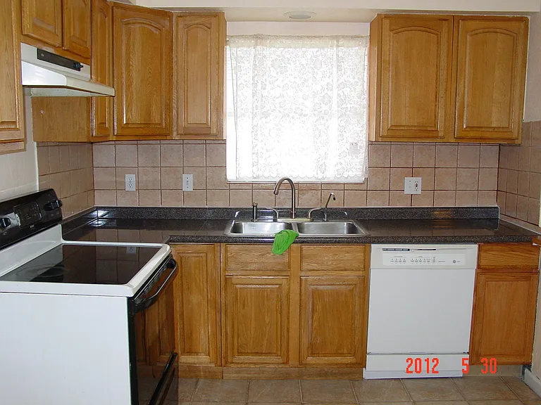 2805 Paine Ln — Photo 6