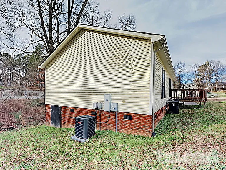 924 Pine Circle Dr — Photo 15