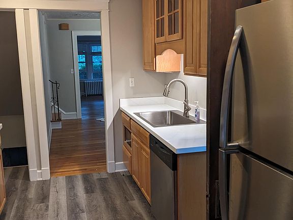 2nd image of 1514 W Clifton Blvd