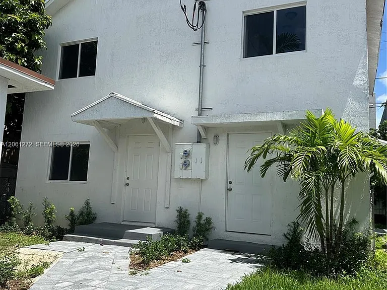 3123 NW 22nd Ct #B — Photo 2