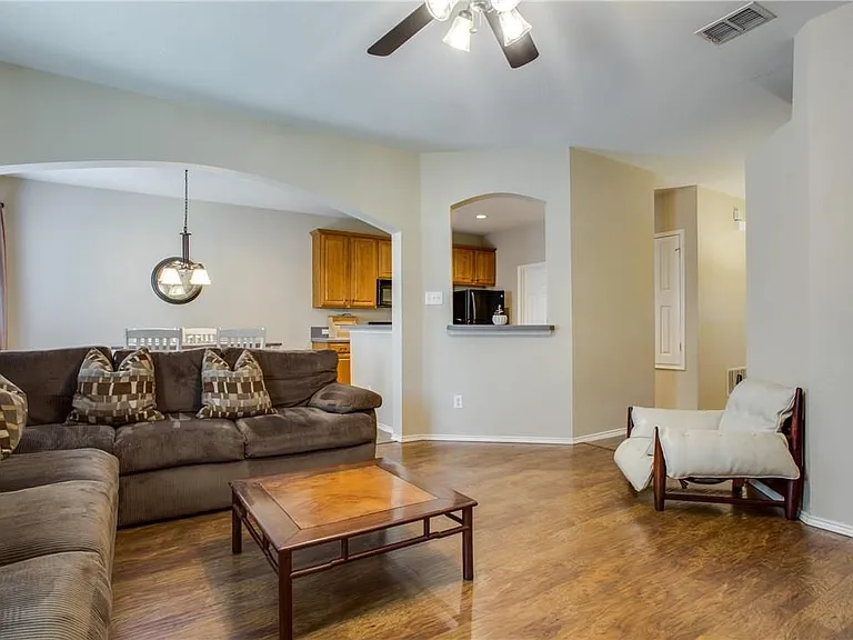2808 Cypress Point Dr — Photo 12