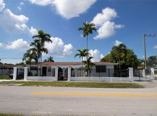6882 SW 25th St #1, Miami, FL 33155
