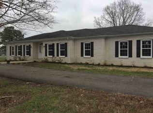 232 Artesian Dr, New Concord, KY 42076