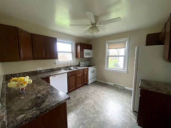 5th image of 1407 Fort Manor Dr