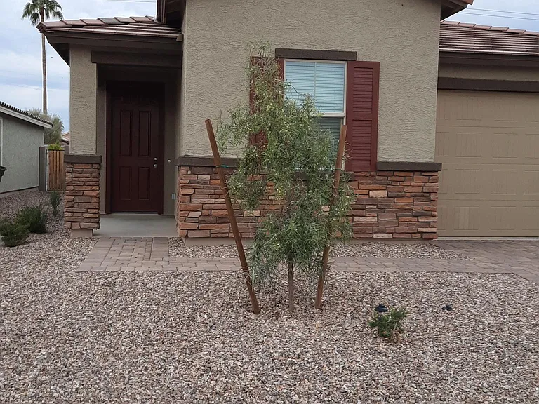 15422 W Windward Ave — Photo 2