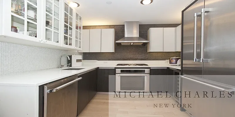 Rented by Michael Charles New York | media 24
