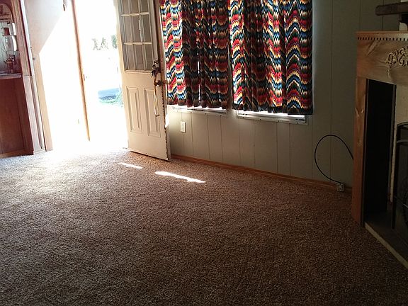 3rd image of 2105 Walnut Dr