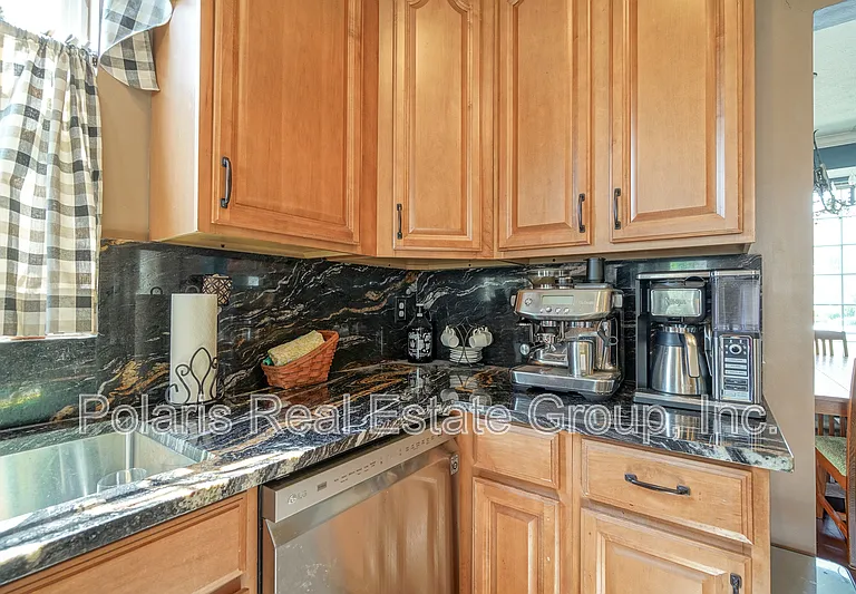 13535 Molique Blvd — Photo 23