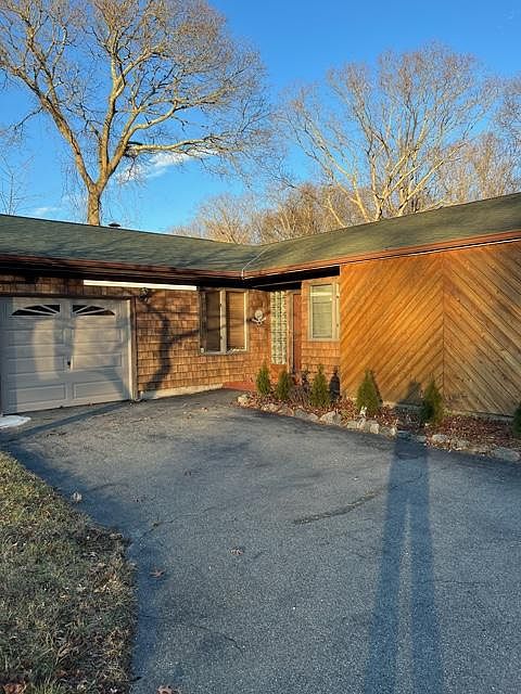 1st image of 384 Wellwood Dr