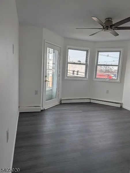 111 6th St