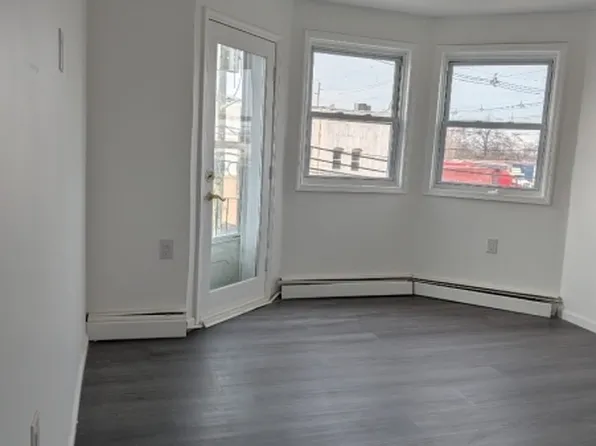 111 6th St, Elizabethport, NJ 07206