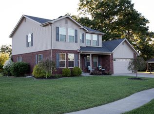 202 Castle Dr, Berea, KY 40403