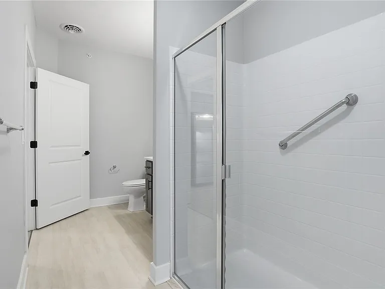 1195 Marina Pkwy — Photo 11