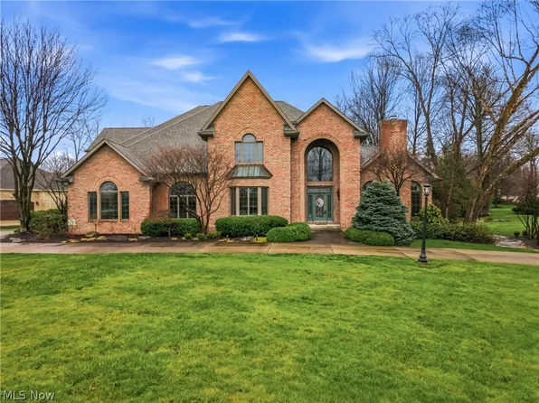 21 Timber Run Ct, Canfield, OH 44406