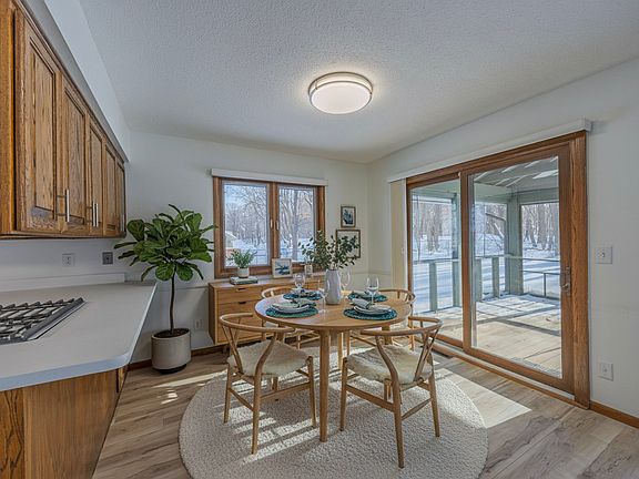 3rd image of 6155 Evergreen Rd
