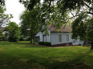 215 S 5th St, Bardstown, KY 40004