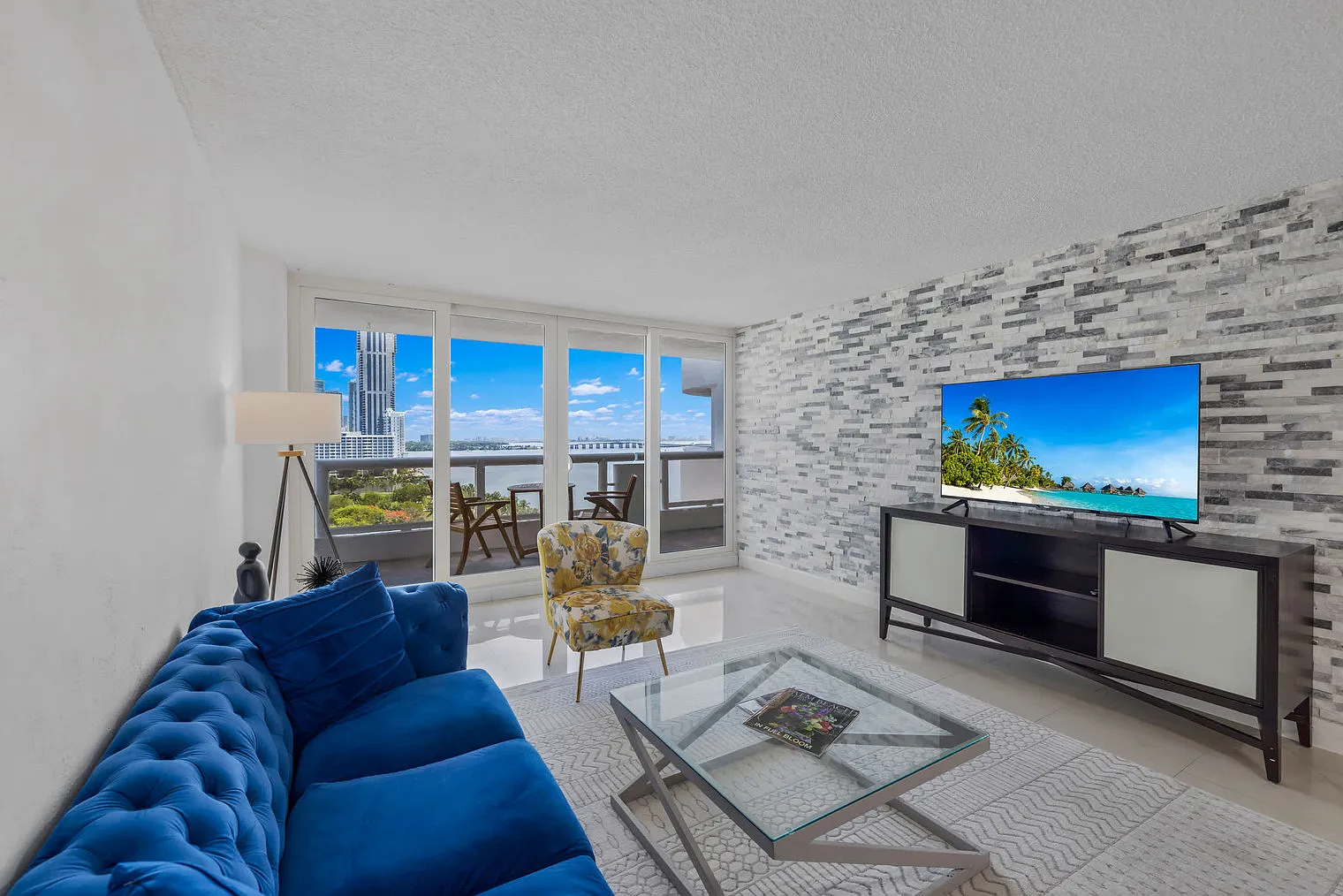 1 bed, 1.0 bath, 1065 sqft, $3,594 — Photo 1