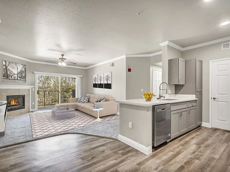 Oak Brook Apartments — Photo 5