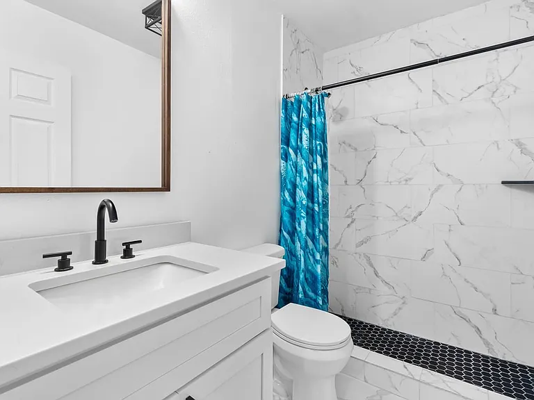 527 Lively Dr — Photo 6