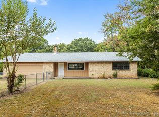 18679 S 525th Rd, Tahlequah, OK 74464