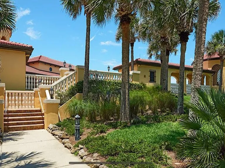 21 Los Lagos Blvd — Photo 11