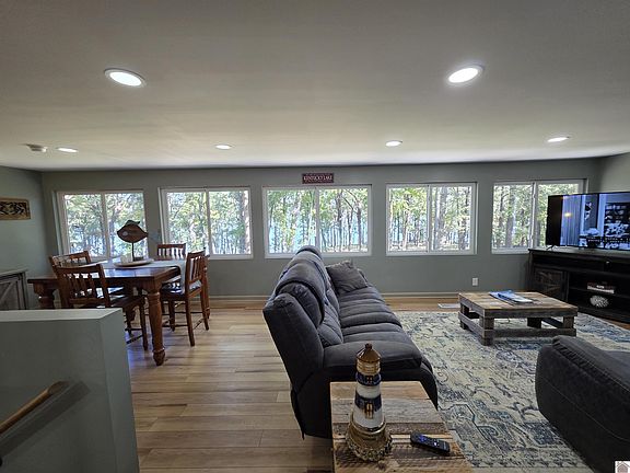 4th image of 421 McNeely Rd